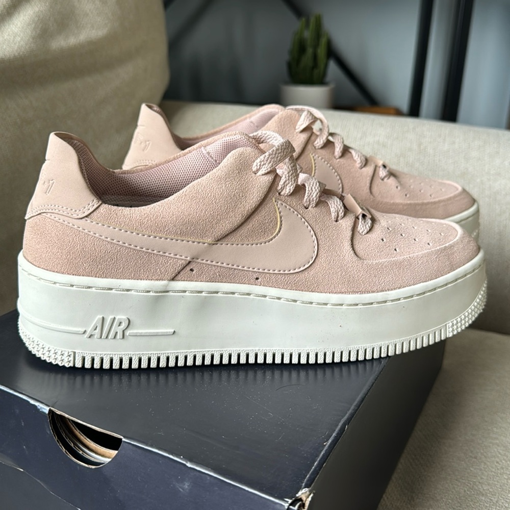Women’s Nike Air Force 1 Sage, ‘Particle Beige’ 8.5